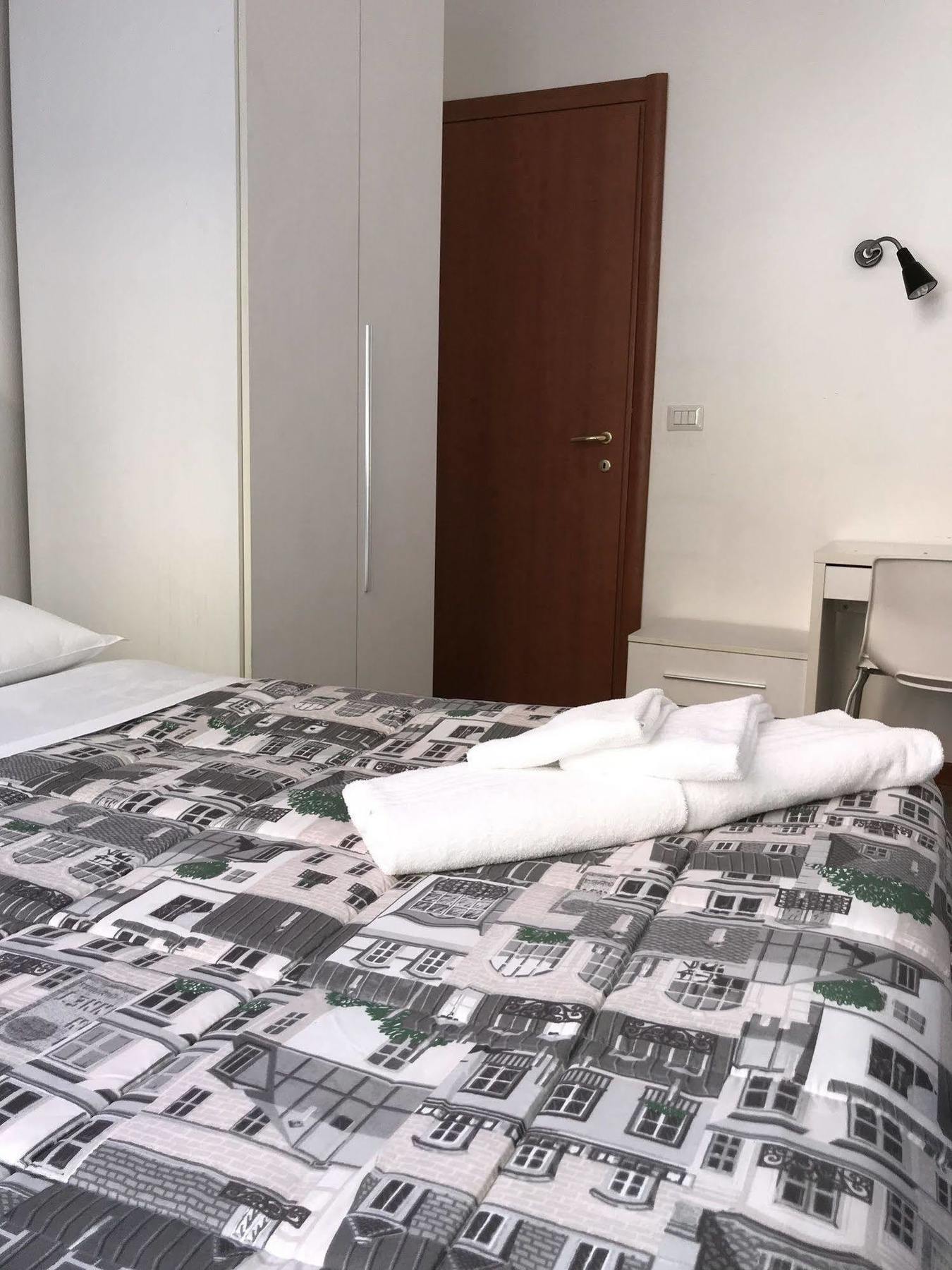 Elite Loreto Milano Hotel Bagian luar foto